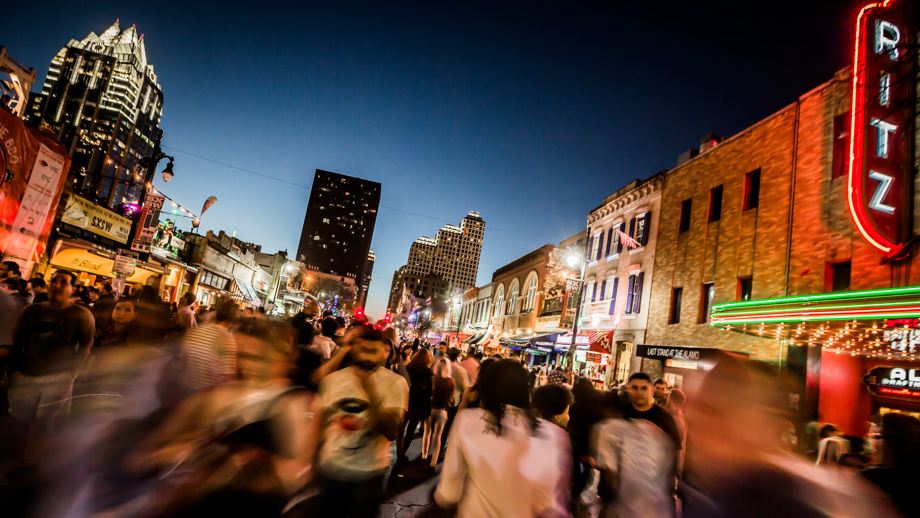 A crowded street in Austin Texas during South by Southwest.