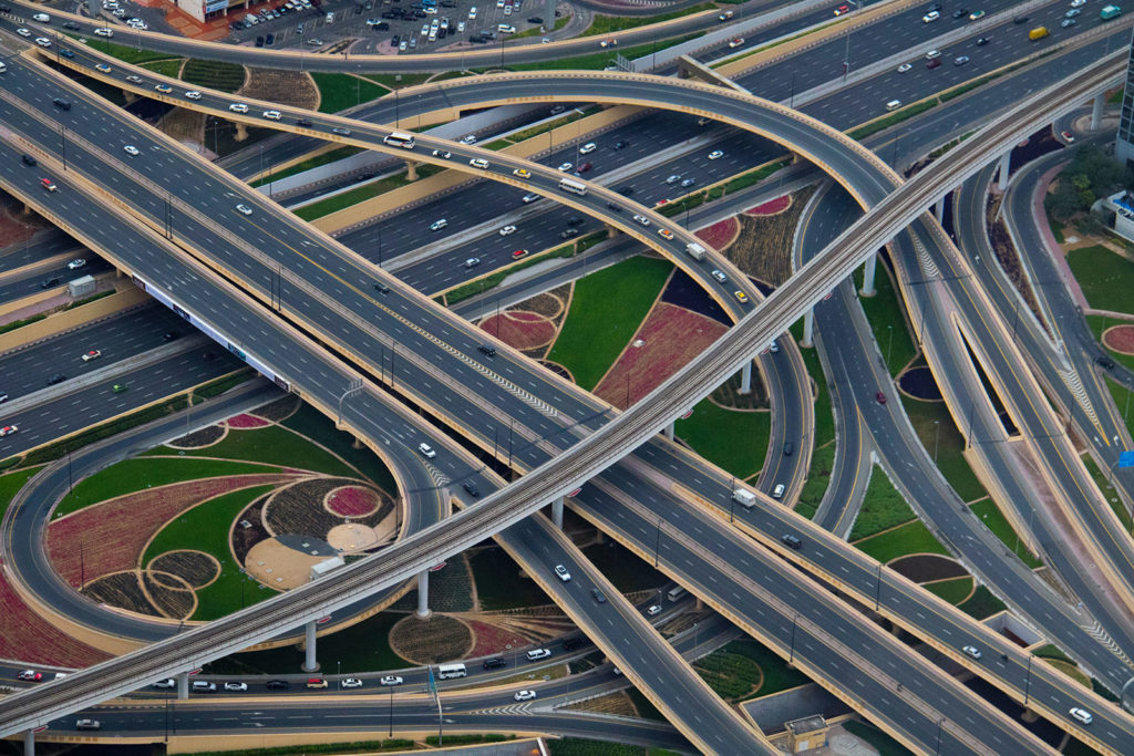 2 highways coming together with interchanges.